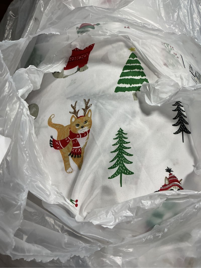 Levtex Home - Meowy Christmas Comforter Set - King Comforter (106x94in.) + Two Shams (20x36in.) - Ho