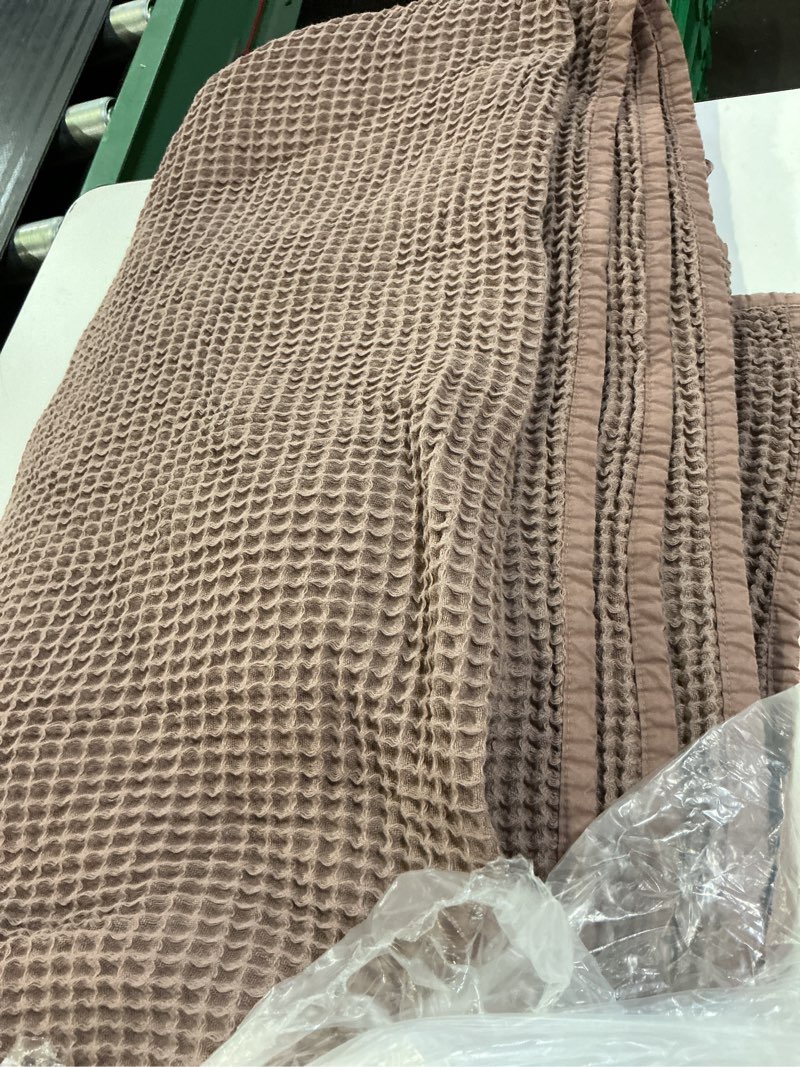 Condition photo showing Good Condition for organic waffle bed blanket, full/queen, fig