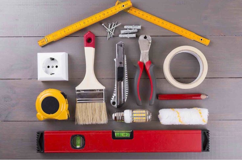 Assorted Home Improvement Lot (Small Tools, Screw, Home Accessories, etc.)