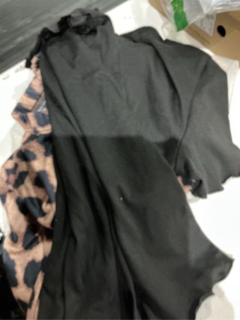 Condition photo showing Good Condition for ekouaer womens pajama sets 2 piece lounge set soft pajamas for women set short sleeve and long pants pjs with pockets medium leopard print
