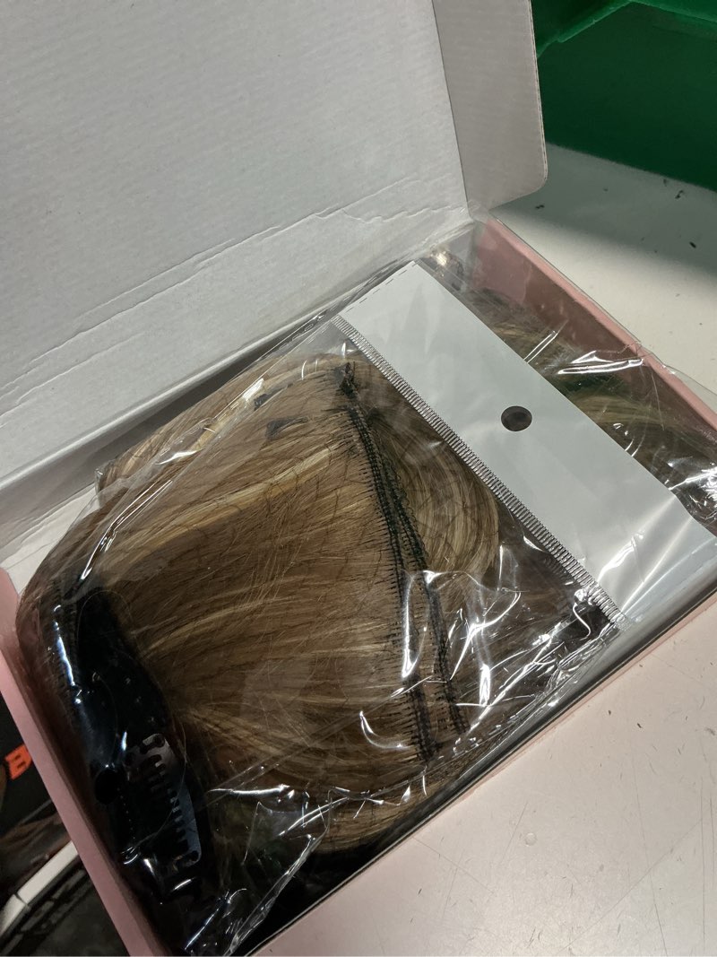 Condition photo showing Good Condition for reecho clip in hair extensions, hair extensions thick long lace weft lightweight synthetic hairpieces for women (24 inch-240 gram(pack of 5), dark blonde with light blonde highlights) 24 inch-240 gram(pack of 5) dark blonde with light blonde highlights