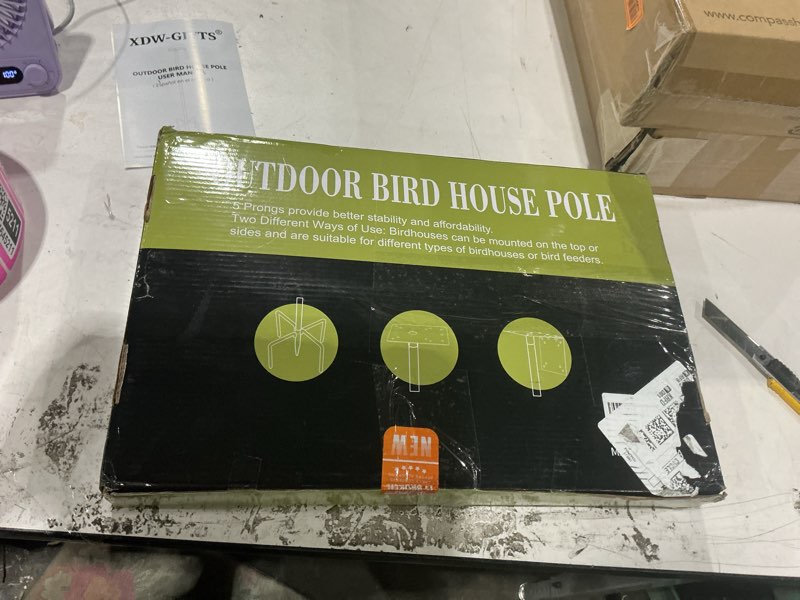 Condition photo showing Good Condition for outdoor bird house pole
