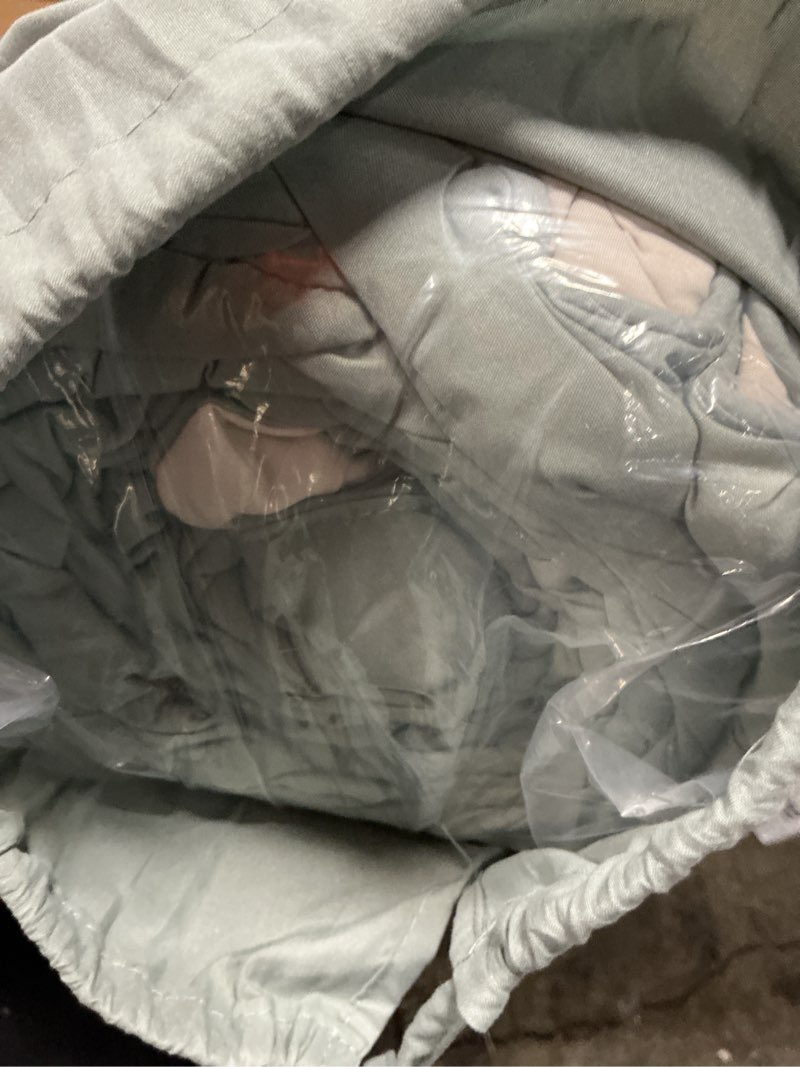 Condition photo showing Good Condition for becky cameron bedding set microfiber down alternative king/cal king reversible
