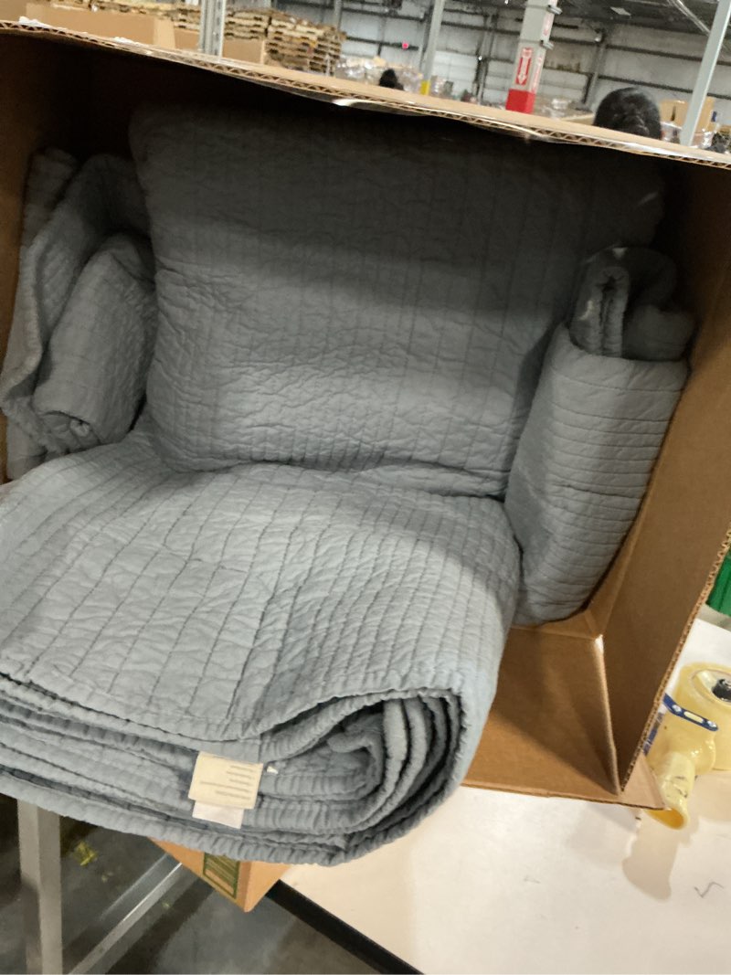 Condition photo showing Good Condition for palassio Striped Blue Grey 100% Cotton Quilt King Size Bedding Sets, Lightweight Crinkly Channel Pick Stitch Textured Bedspread Soft Shabby Chic Farmhouse Country Coverlet for All Season, 2 Shams Striped-blue Grey King