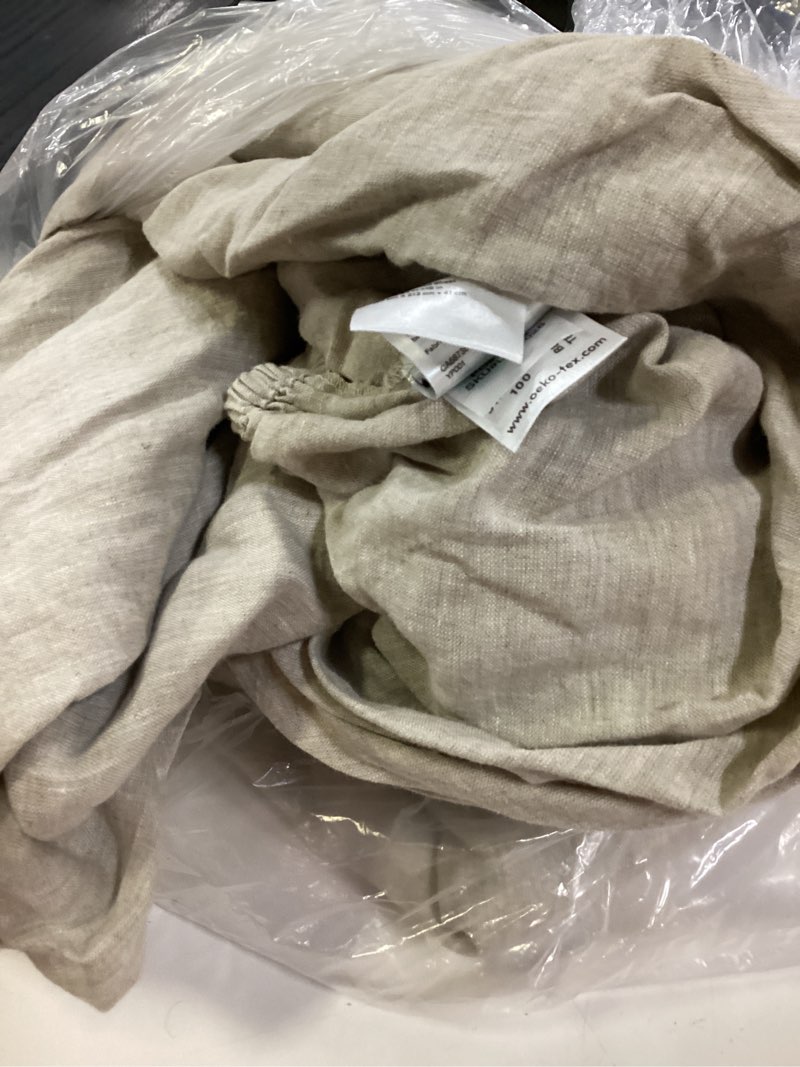 Condition photo showing Good Condition for european linen chambray sheet set, cal king, natural