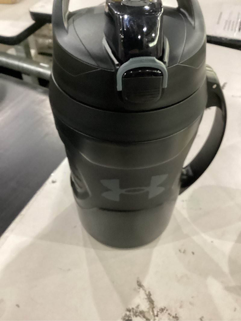Condition photo showing Good Condition for under armour unisex adult ua70020 water bottle  black/ black  64oz us