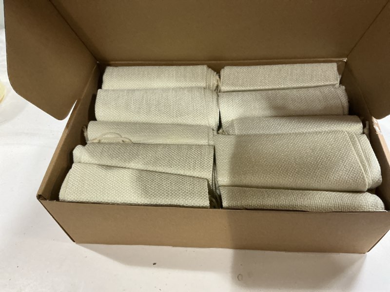 Condition photo showing New/Like New for Zhengmy 100 Pcs Valentines Day Burlap Bags Bulk 5 x 7 Inch Burlap Drawstring Gift Bag Small Animal Candy Goodie Bags for Valentines Party Favors DIY Gift Bag