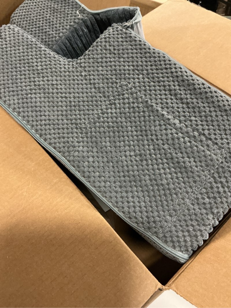 Condition photo showing Good Condition for HYLEORY Dog Stairs for Bed 13.5''H, 3-Step Pet Stairs for Small Dogs & Cats, Sturdy Pet Steps with Non-Slip Bottom, Functional Portable Dog Ramp for Couch/Chair/Sofa/Car, with Storage Pocket, Grey