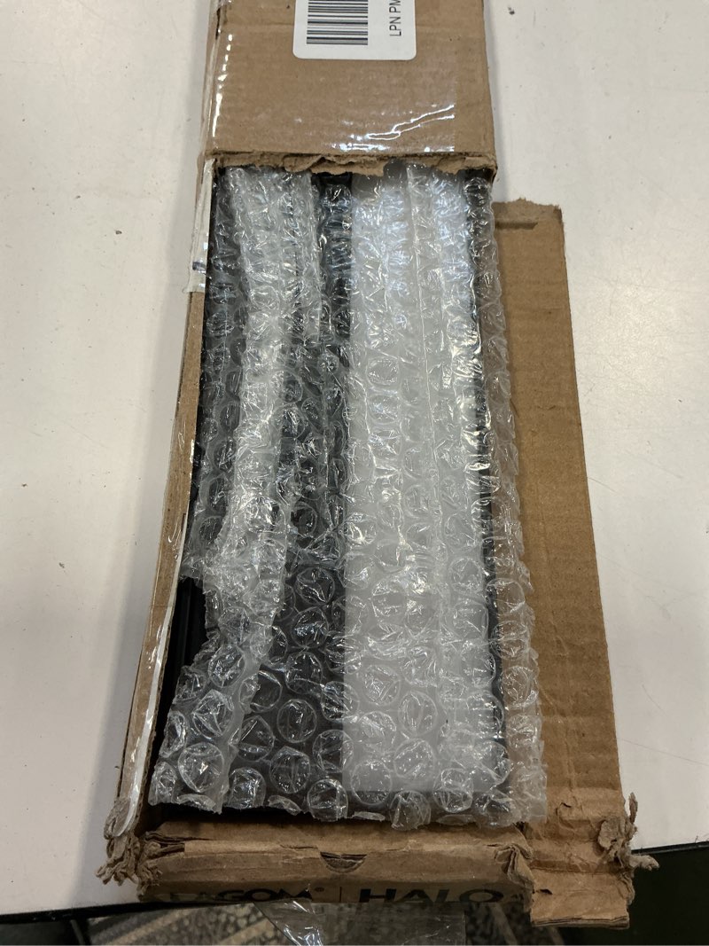 Condition photo showing Good Condition for LAGOM 30" Direct Wire Dimmable LED Under Cabinet Lights, Selectable 2700K/4000K/5000K, Selectable Brightness, Black Finish, UC0130BK27