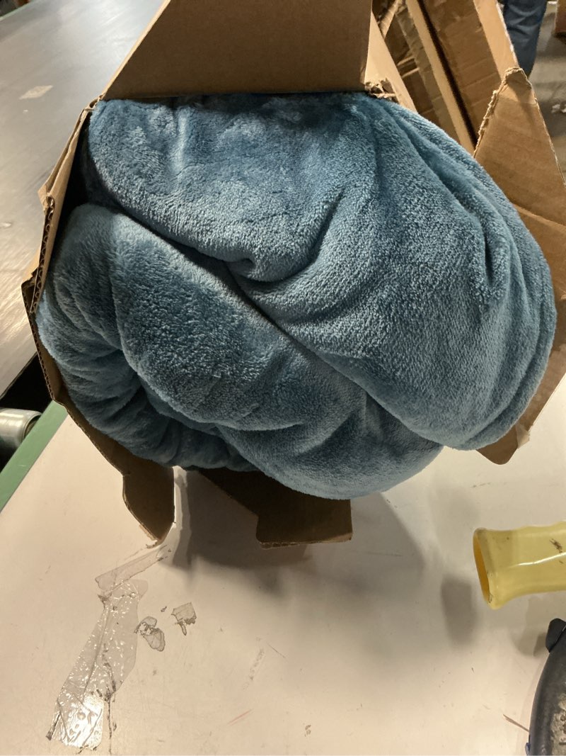 Condition photo showing As Is for Heated Blanket Electric Blanket Queen Size 84"x90" Fast Heating Electric Blanket with Dual Control 10 Heat Levels & 10 Hours Auto-Off Overheat Protection Cozy Soft Flannel Heated Throw Blanket Navy Queen