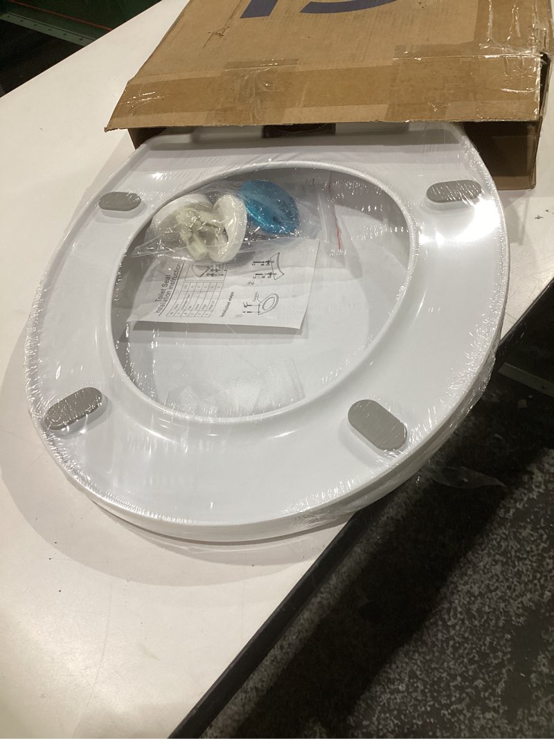 Condition photo showing Good Condition for round toilet seat with slow close hinges, never loosen and easily remove, easy cleaning, plastic, white, suitable for bathrooms and rental housing toilets.(16.54"l x 13.5"w)