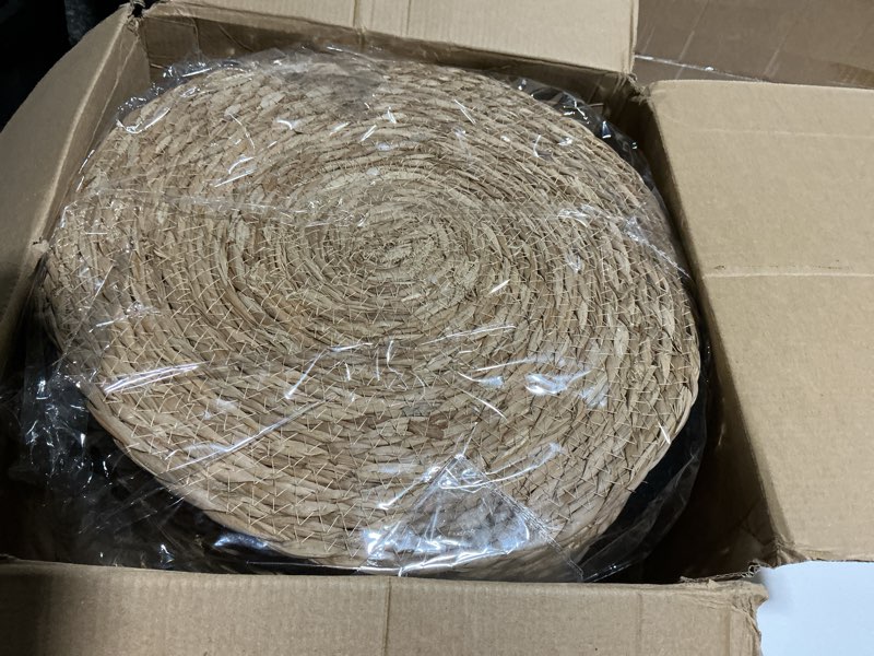 Condition photo showing Good Condition for 13 Inch Woven Placemats Set of 24, Rustic Round Placemat for Dining Table, Boho Jute Chargers for Dinner Plates, Thanksgiving Christmas Farmhouse Decor, Water Hyacinth Wicker Rattan Braided Place Mats