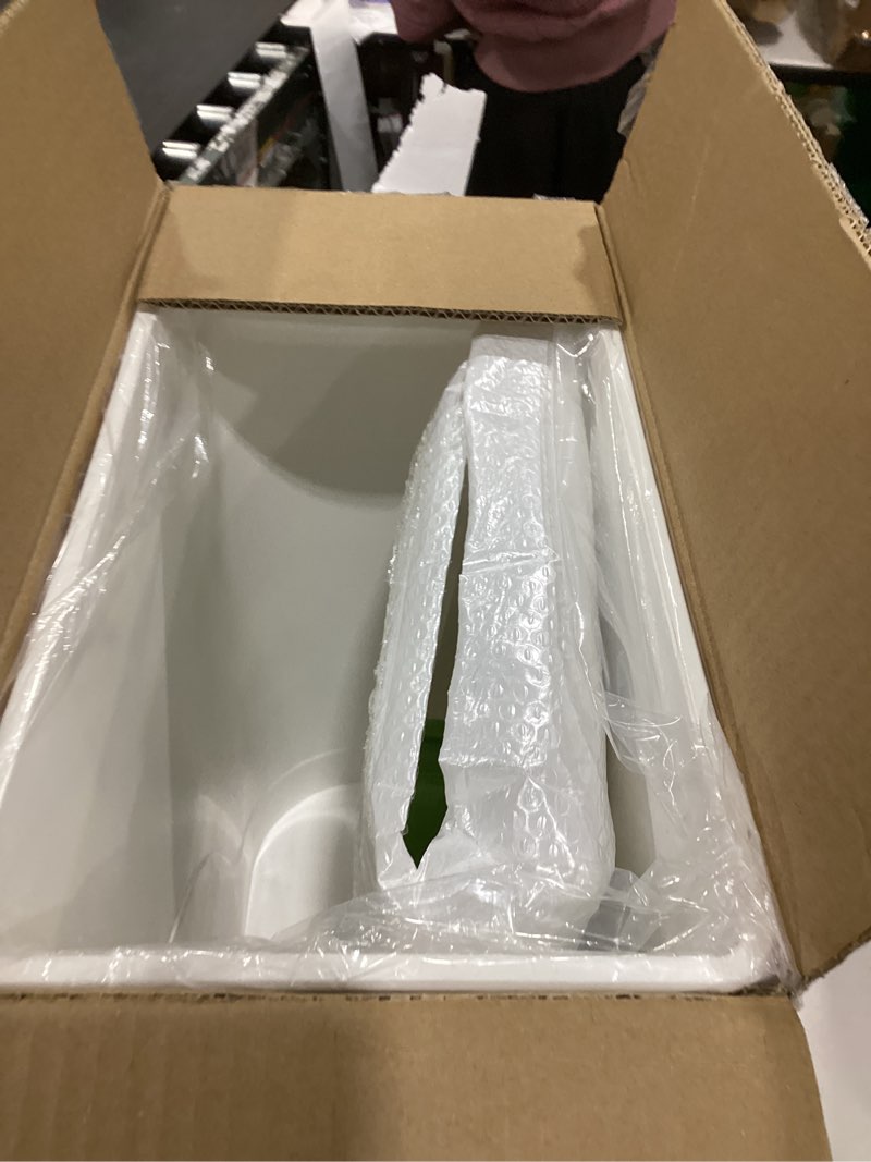 Condition photo showing Good Condition for Ashfield & Harkness Airtight Pet Food Storage Container, up to 30 Lbs/ 36 Qt for Dog Cat Bird and Other Pet Food Storage, Easy Acces Including Scoup, Easy Access, Lightweight Keeps Pet Food Fresh White 30 lbs