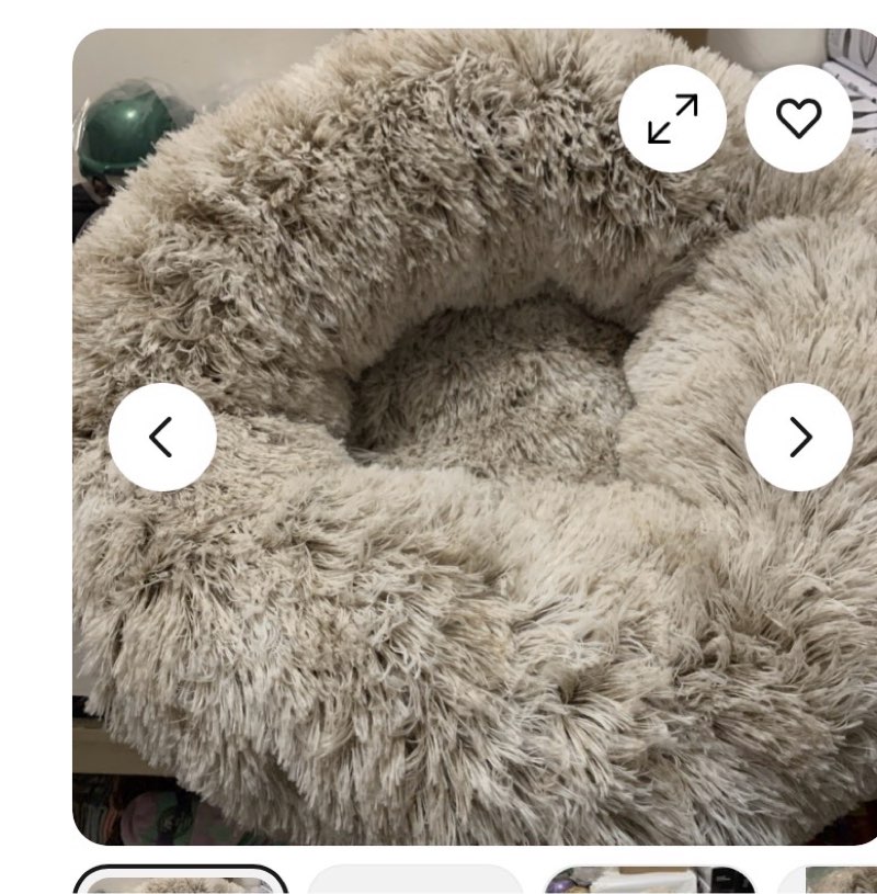 Faux Fur Donut Pet Bed \ Sizes for all pets (23 through 35 inch)