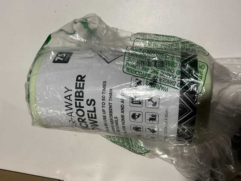Condition photo showing New/Like New for fantasticlean microfiber cleaning cloth roll -75 pack, tear away microfiber towels, 12" x 12", reusable, washable, scratch free, ultra absorbent dish rags for car, home, garage or shop (green) green 75 pack