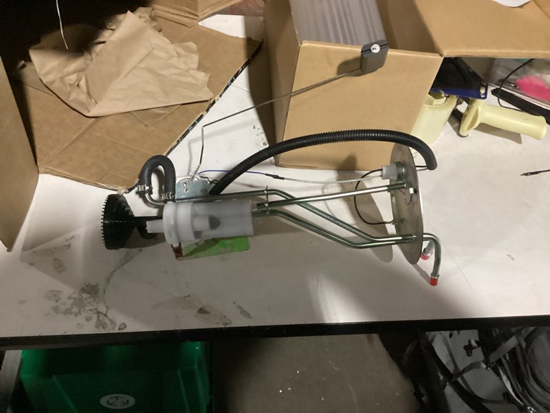 Condition photo showing As Is for fuel tank sender sending unit fits ford 01-03 f-250 f-350 super duty 7.3l diesel