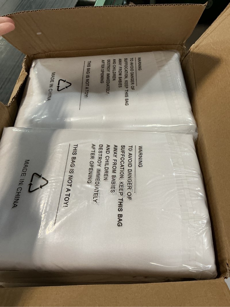 Condition photo showing Good Condition for Fokitut 6 Pack Rectangle Tablecloth, 90x132 Inch, Stain Resistant and Wrinkle Polyester Table Cloth, Fabric Table Cover for Kitchen Dining, Wedding, Party, Holiday Dinner-White White 90''x132''-6pack