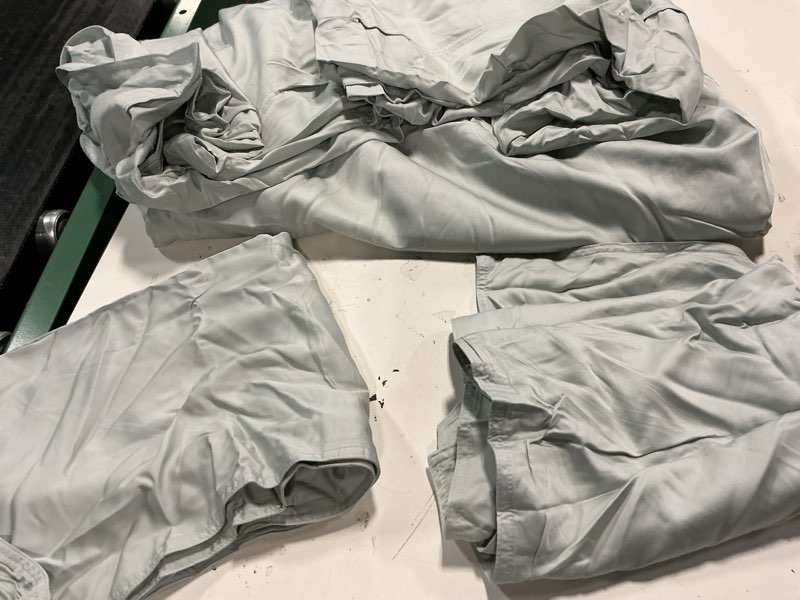 Condition photo showing Good Condition for quince, bamboo duvet cover set, (3 pcs)full/queen, mist