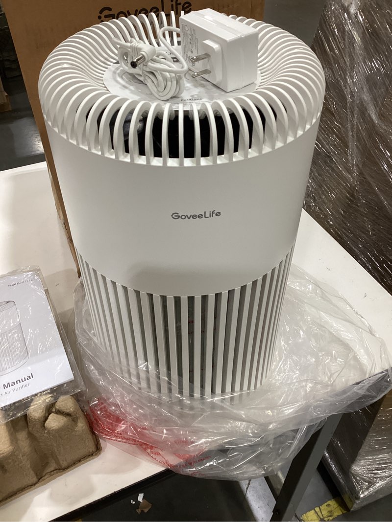 Condition photo showing Good Condition for goveelife smart air purifier for home large room up to 1524 sq.ft.with washable filter, integrated pm 2.5 air quality sensor,wifi, air purifier for smoke, wildfire, pet hair,24db, white