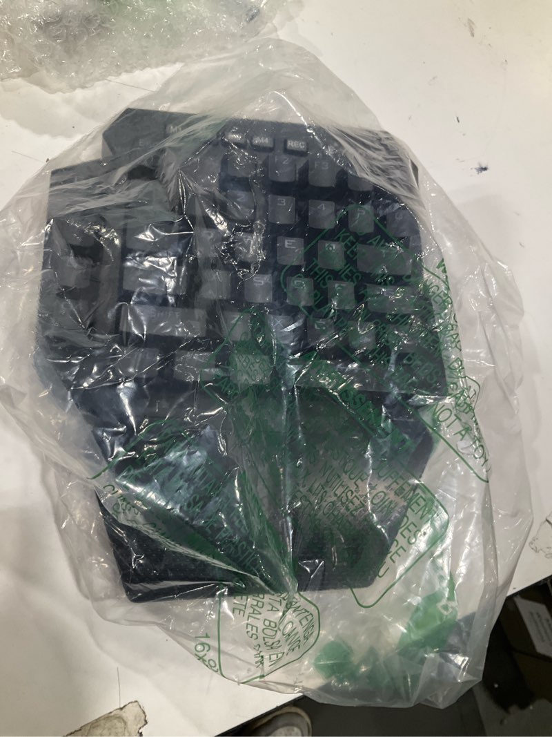 Condition photo showing Good Condition for huo ji wireless one handed mechanical gaming keyboard, 6 onboard macro keys, 2.4ghz and usb-c wired dual mode, rgb led backlit blue switch, wrist rest, durable battery
