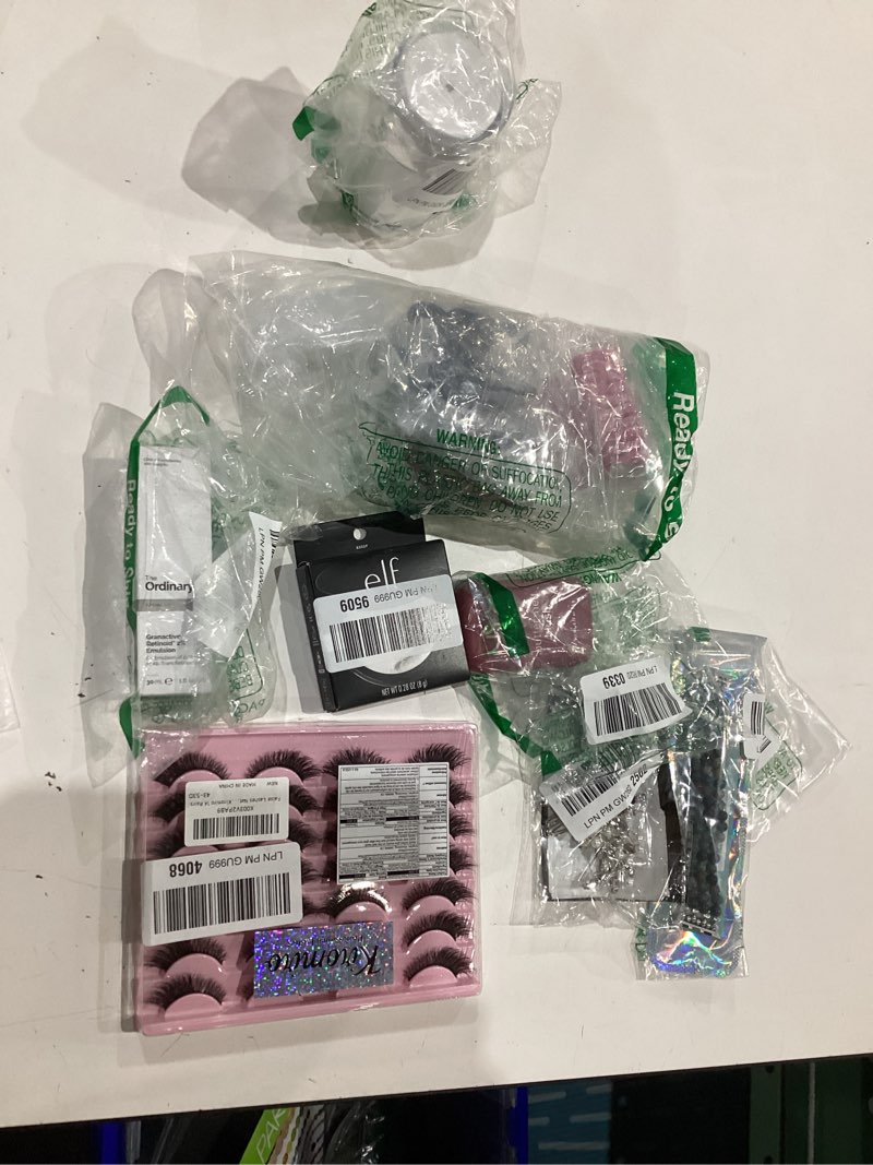 Condition photo showing Good Condition for assorted health and beauty lot