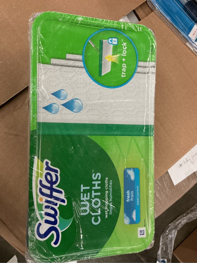 Condition photo showing Good Condition for swiffer 2772906 sweeper wet mop pads 24/box (74597)