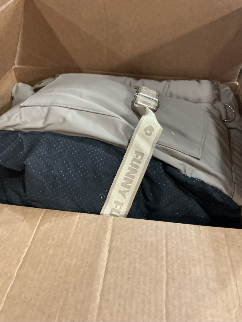 Condition photo showing Good Condition for FUNNYFUZZY Dog Car Seat for Medium Sized Dogs, Waterproof 3 in 1 Soft Leather Dog Car Bed for Travel and Home,Portable and Safety,Fits Pets Up to 35 lbs(Green) Green Medium