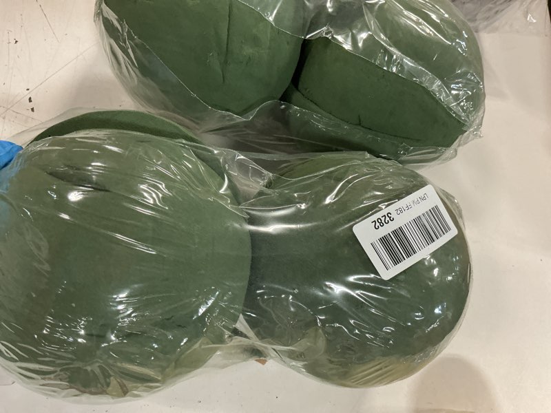 Condition photo showing Good Condition for Hpmjz 8 PCS Floral Foam Blocks, 7.5 Inch Green Half Balls Large Round Dry & Wet Flower Foam for Fres