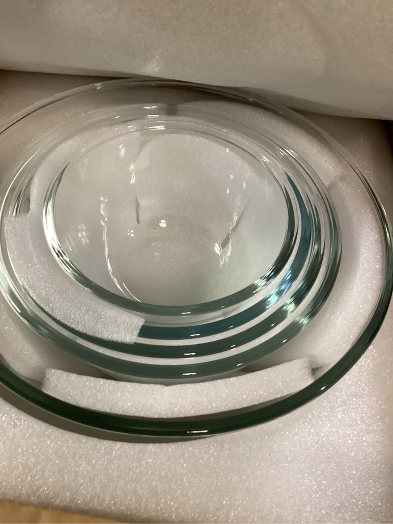 Condition photo showing New/Like New for glass mixing bowls with lids set of 5(4.78qt,2.2qt,1.7qt,1.1qt,0.85qt),thick glass nesting bowls for kitchen baking,cooking prep,storage,serving,large salad bowls,dishwasher microwave freezer safe