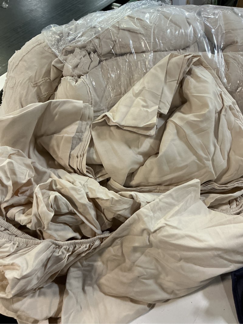 Condition photo showing Good Condition for 7 pieces bow tufted boho comforter set khaki farmhouse shabby chic embroidered bedding for all seasons king size with comforter sheets pillowcases shams khaki bow king size