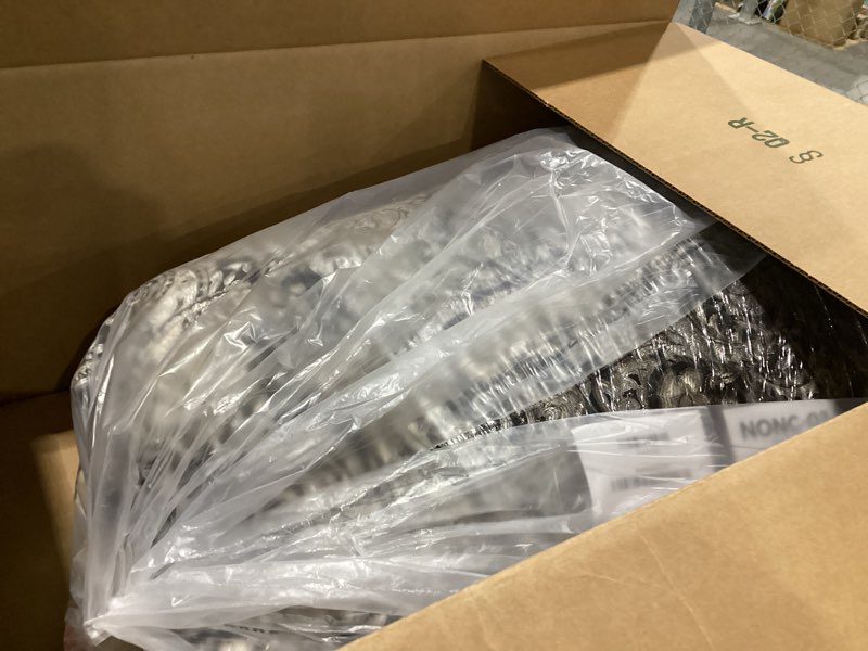 Condition photo showing Good Condition for Madison Park Aubrey Reversible Quilted Bedspread Set, Solid Reverse Summer Breathable, Lightweight A