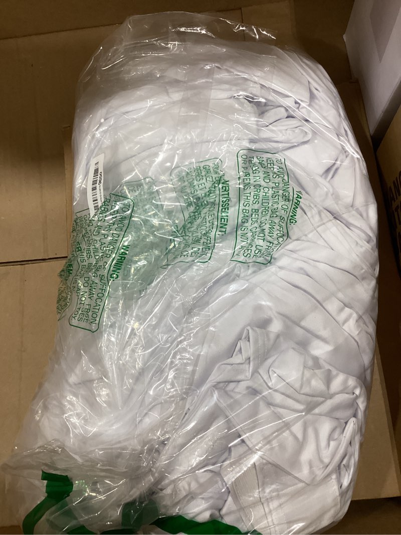 Condition photo showing New/Like New for 10 pack white stretch chair covers, spandex dining chair slipcovers, wrinkle resistant reusable covers for wedding, party, banquet & events white 10