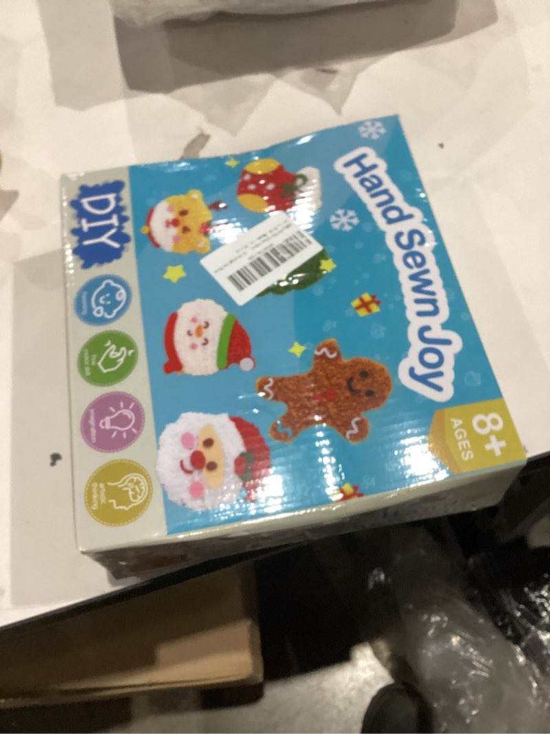 Condition photo showing New/Like New for DOWUGIE Christmas Embroidery Doll Kit | 6PCS Sewing Holiday Felt Sewing Craft Kit for Beginners, Girls Boys Ages 5-12 Develop Fine Motor Skills (Includes English Instructions)