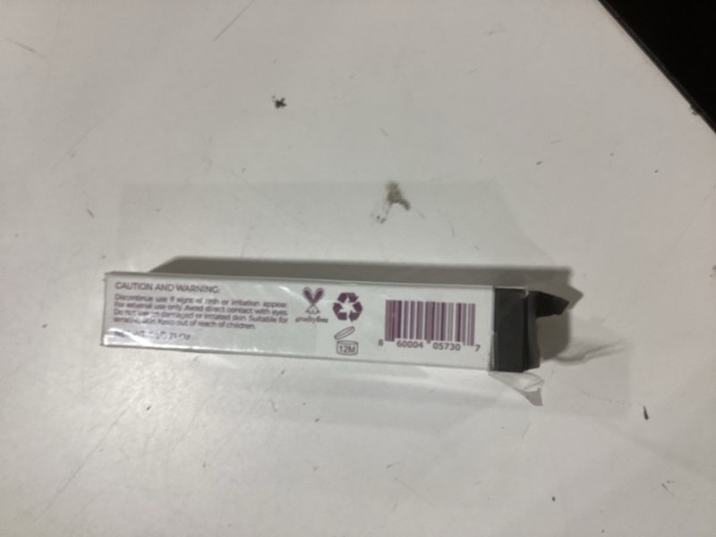 Condition photo showing New/Like New for rumi cosmetiques volumecare+ mascara for mature women - extreme length and volume 2-in-1 formula - no clumps or flaking, long-wearing, hypoallergenic mascara for sensitive eyes (natural black)