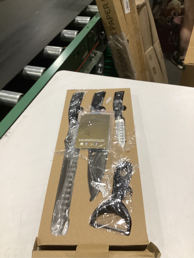 Condition photo showing New/Like New for coquusaid kitchen knives set, 4 pcs professional chef knife set, razor sharp high carbon stainless steel knife set, ergonomic handle design, ideal for everyday home use, perfect gifts for kitchen