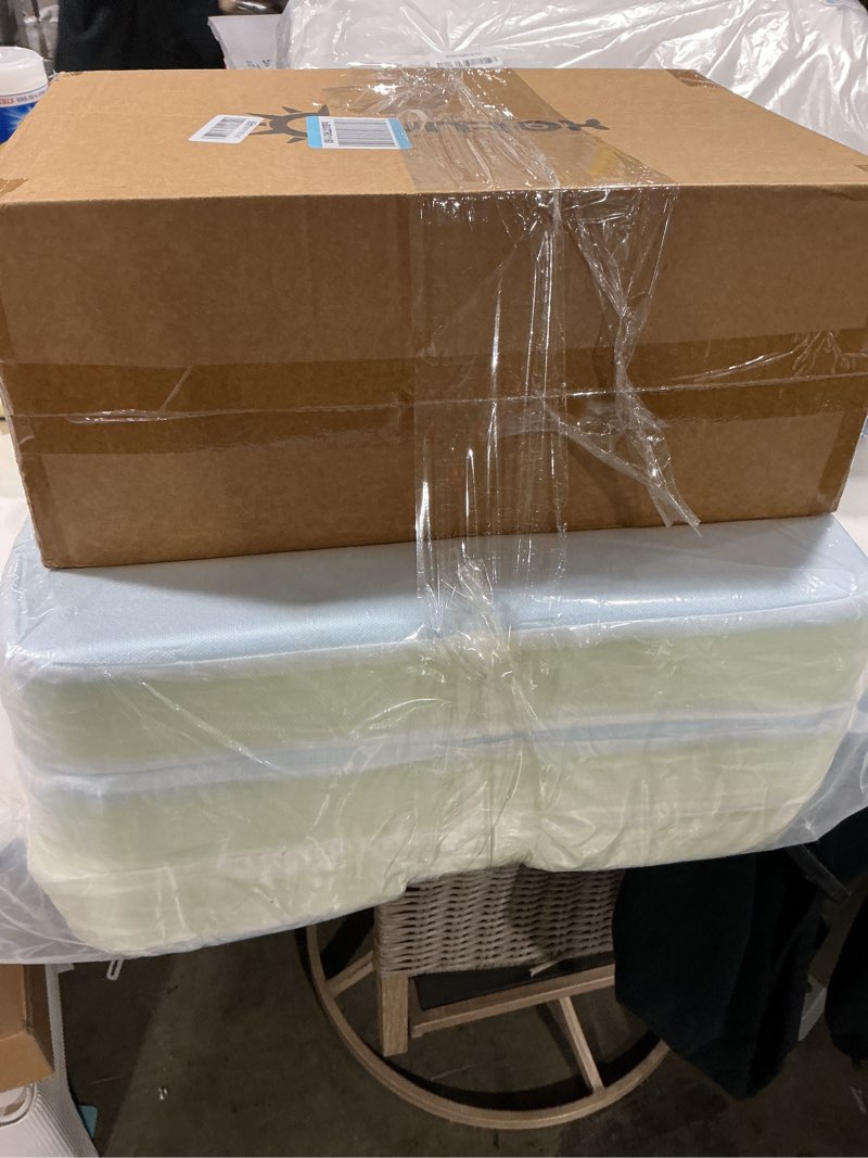 Condition photo showing Good Condition for sunrox gel memory foam chair cushions, fadeshield water-, stain-resistant durable reversible seat cushion pads with ties for indoor/outdoor kitchen dining office 17"x16" set of 6, navy navy 17x16 inch (pack of 6)