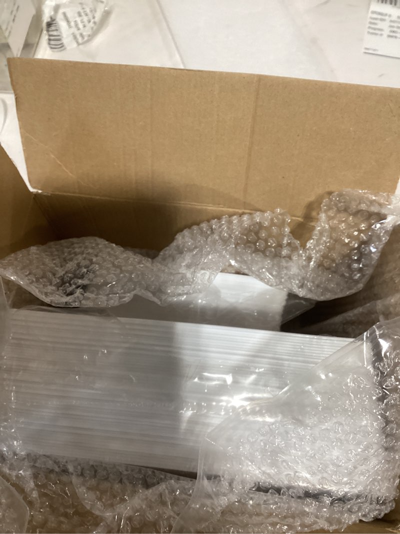 Condition photo showing Good Condition for SETUP 100-Piece White Square Plastic Dinnerware Set – 50 9.5" Dinner & 50 6.5" Salad Plates – Heavy-Duty Disposable for Weddings, Catering, Parties 100 Count White Square Plates