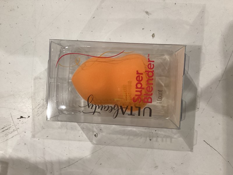 Condition photo showing Good Condition for ulta large makeup sponge super blender
