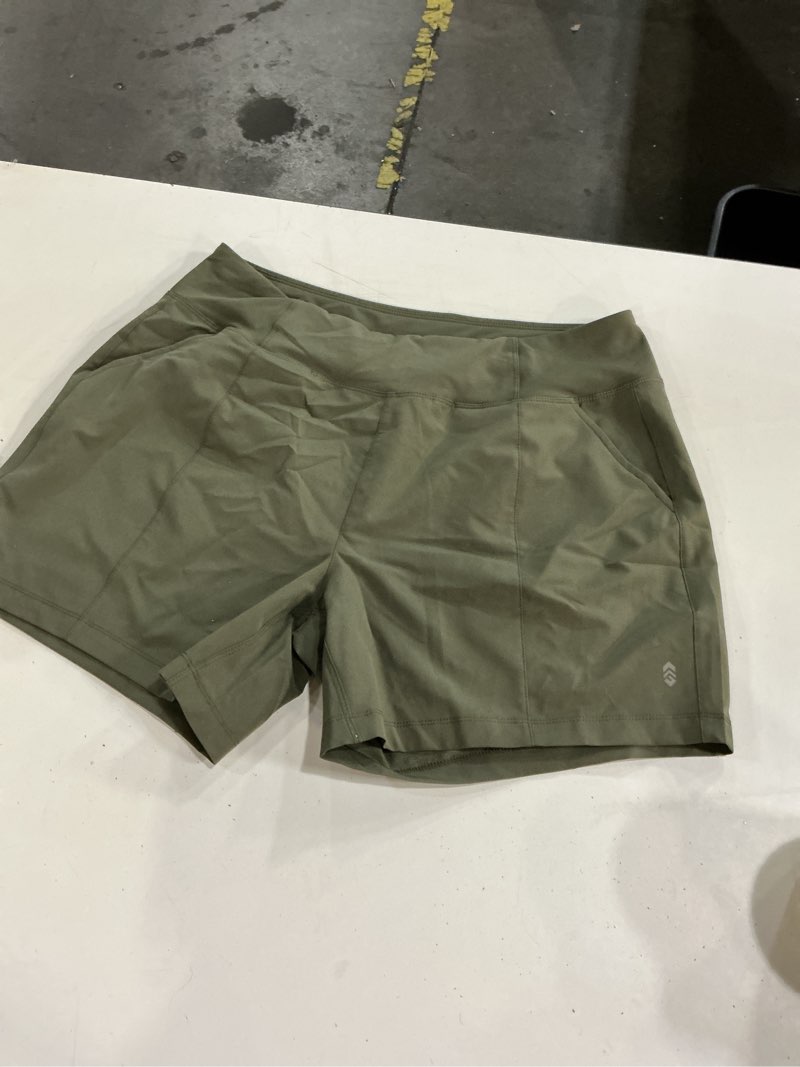 Condition photo showing Good Condition for free country free 2 explore hybrid women's vine woven 5-in biker shorts ( size: xl )