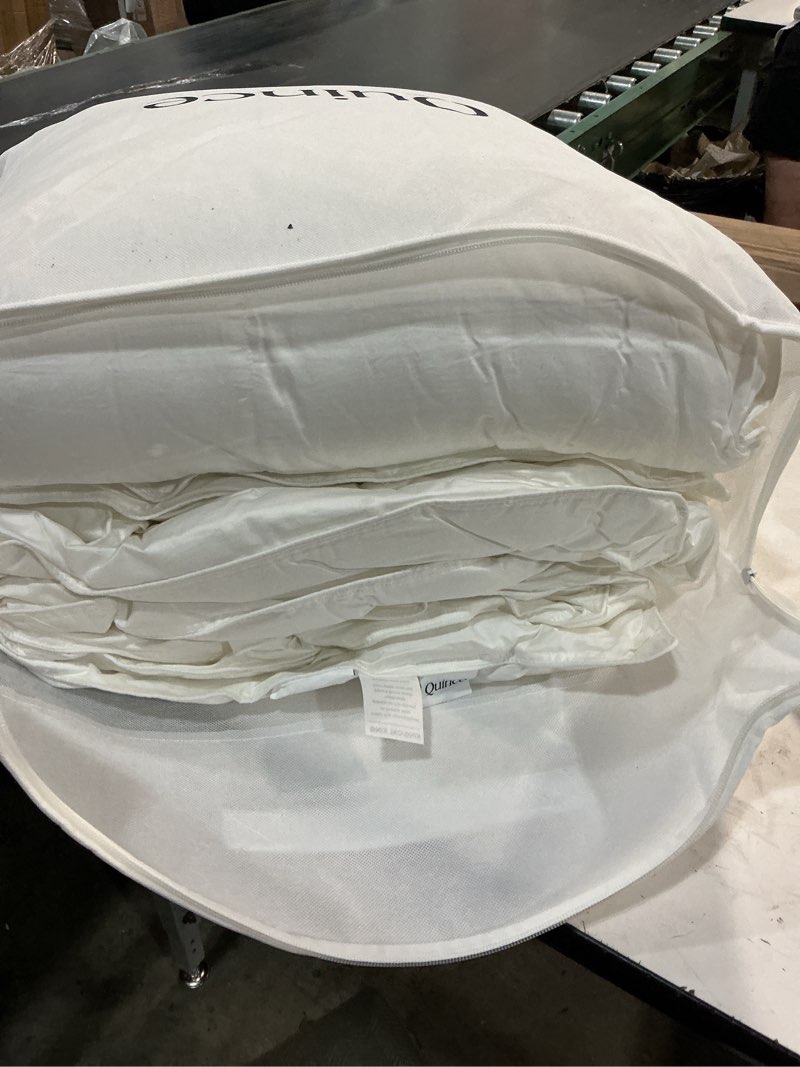 Condition photo showing Good Condition for quince premium down alternative comforter, king/cal king, white
