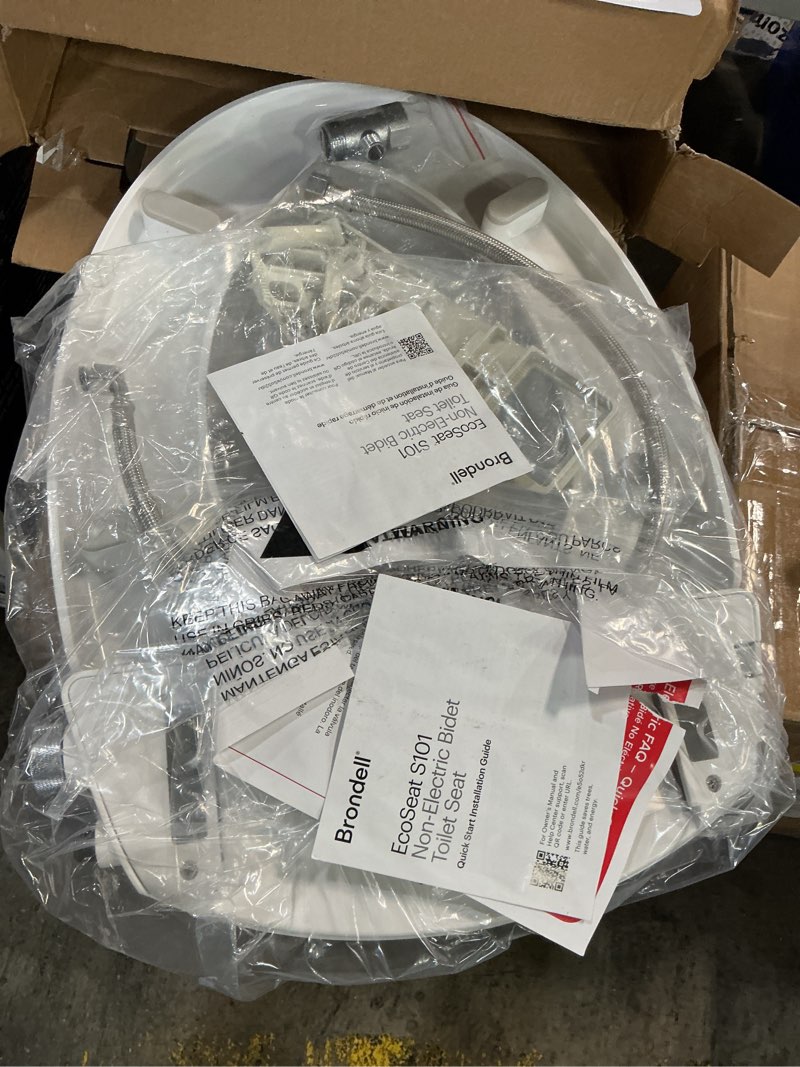 Condition photo showing Good Condition for brondell bidet toilet seat non-electric swash ecoseat, fits elongated toilets, white - dual nozzle system, ambient water temperature - bidet with easy installation s101 elongated