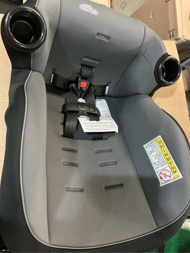 Condition photo showing Good Condition for Cosco Onlook 2-in-1 Convertible Car Seat, Rear-Facing 5-40 pounds and Forward-Facing 22-40 pounds and up to 43 inches, Black Arrows Black Arrows Car Seat