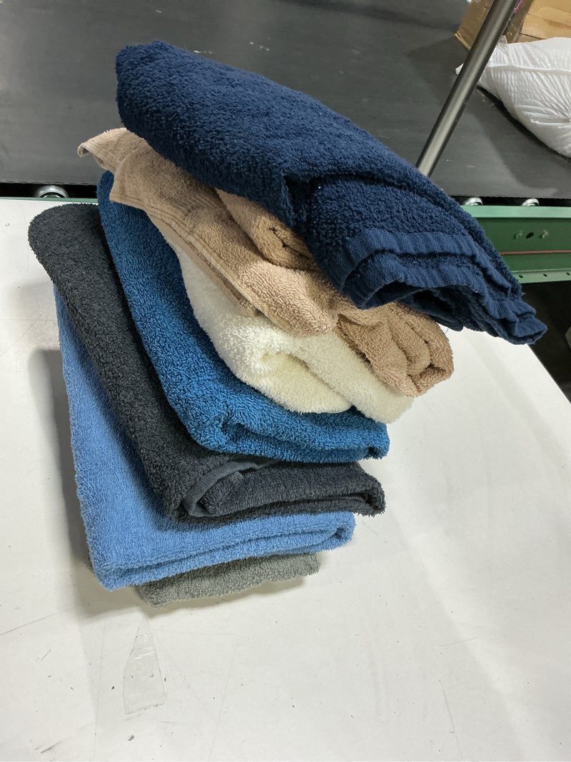 Condition photo showing Good Condition for Towel and Linen Mart 100% Cotton 6 Pack Bath Towel Set, Quick Dry, Super Absorbent, Light Weight, Soft, (27 x 54 Pack of 6) Beige, White, Grey, Sky Blue, SAGE Green, Navy 27 x 54 6 pack Beige , White , Grey , Sky Blue , Sage Green , Navy