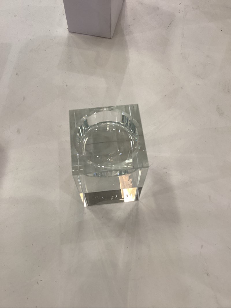 Candle holder