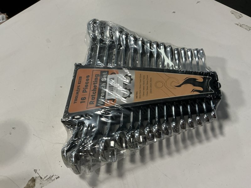 Condition photo showing Good Condition for 16-Piece Ratcheting Wrench Set, Combination Wrench Set, with Organizer, MM/Metric Max 120-tooth Chromium Vanadium Combination Wrench