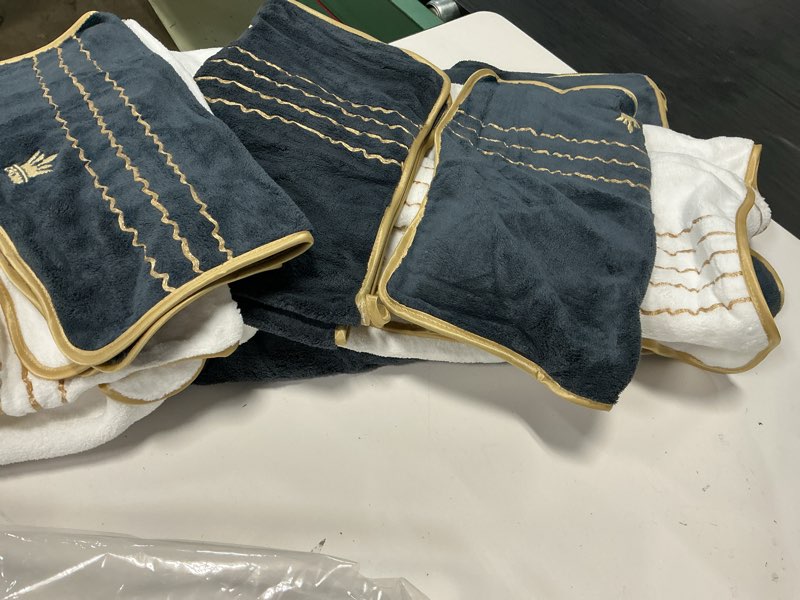 Condition photo showing Good Condition for 8-piece bath towel set crown embroidery - 4 washcloths, 2 hand towels, 2 bath towels | ultra-fiber coral fleece, super absorbent, no lint & no fading | perfect for bathroom (dark grey+white)
