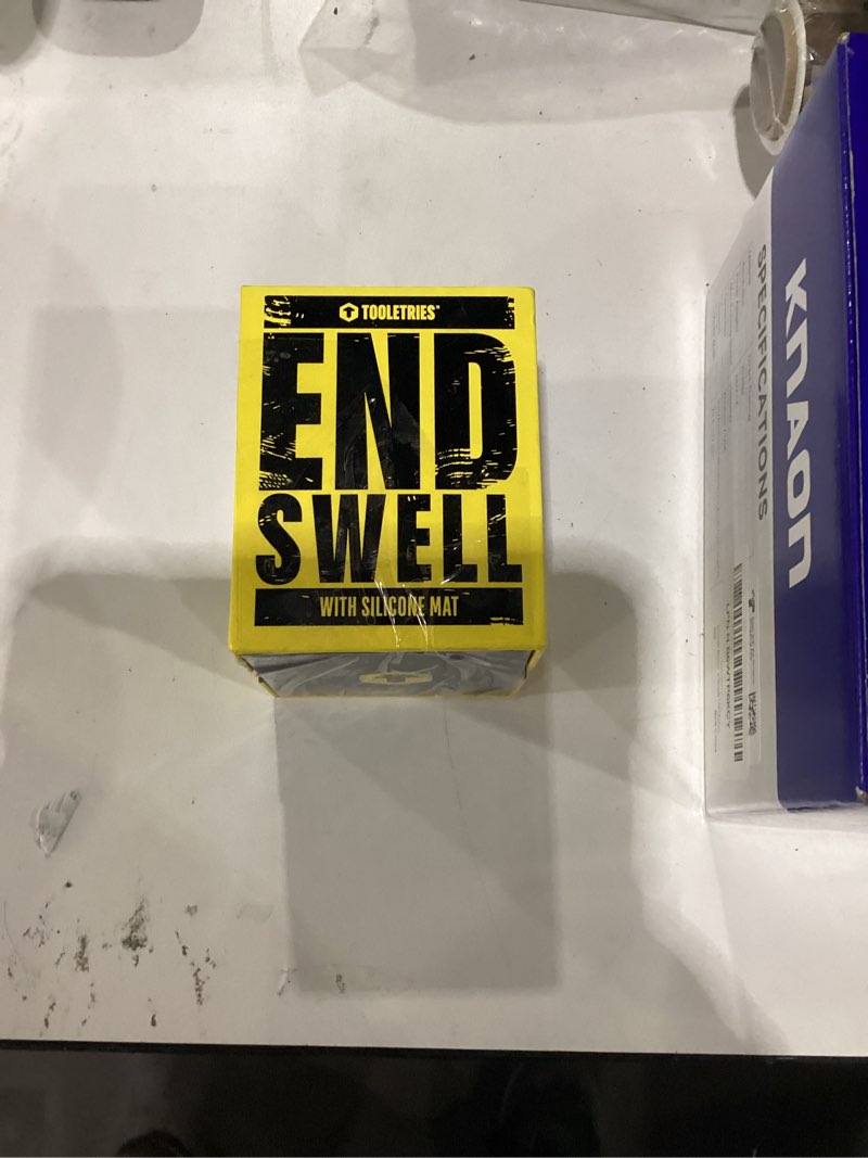 Condition photo showing Good Condition for Tooletries end swell