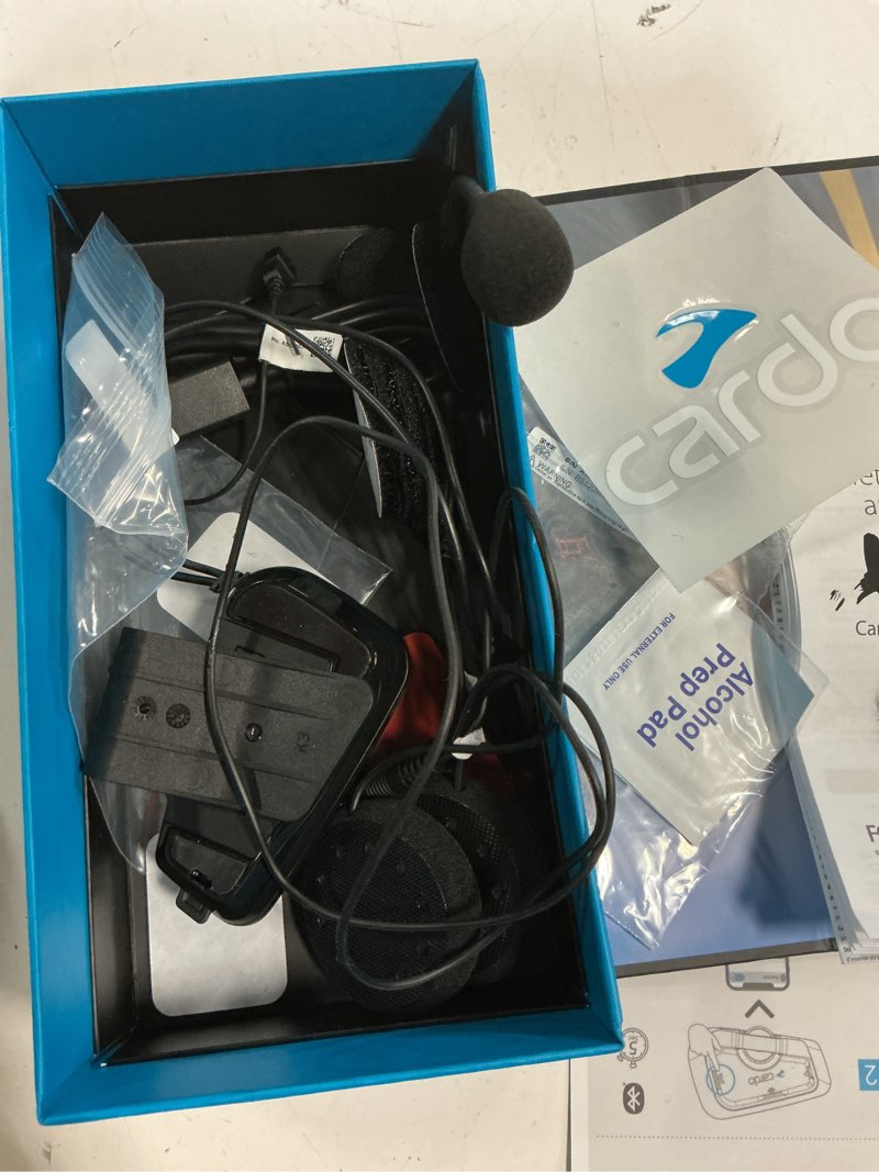 Condition photo showing Good Condition for cardo frc2x003 single freecom 2x bluetooth communication system