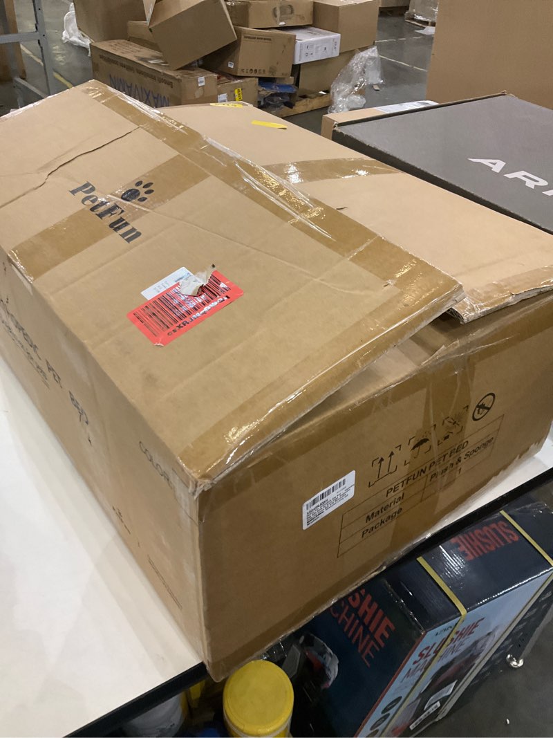 Condition photo showing New/Like New for Petfun pet bed