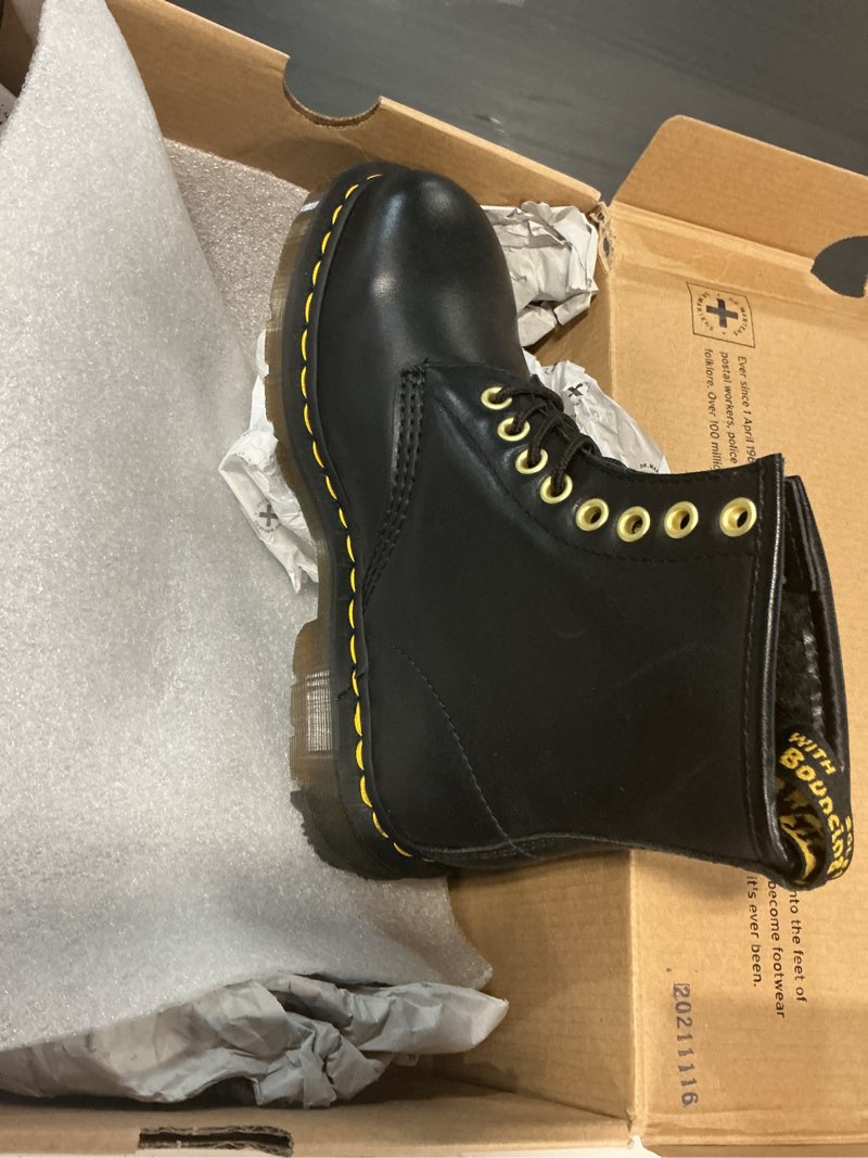 Condition photo showing New/Like New for dr. martens, 1460 nappa leather 8-eye boot for men and women, black, 5 us women/4 us men